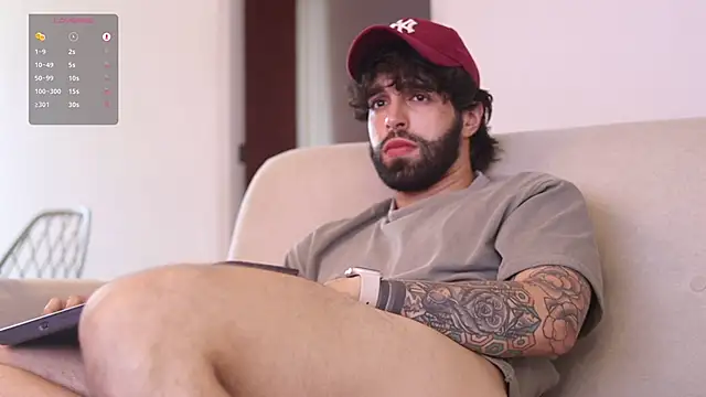 Snapshot of juan_rizzo chatting on December 17, 6:09 pm juan rizzo online show from December 17, 6:09 pm