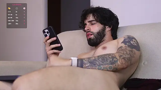 Snapshot of juan_rizzo chatting on December 21, 11:13 pm juan rizzo online show from December 21, 11:13 pm