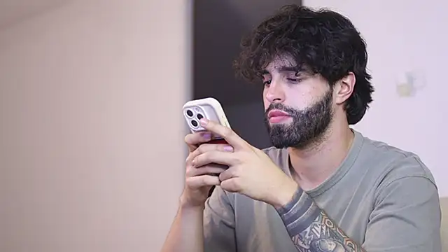 Snapshot of juan_rizzo chatting on January 31, 11:56 pm juan rizzo online show from January 31, 11:56 pm