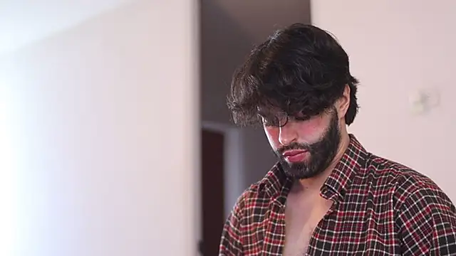 Snapshot of juan_rizzo chatting on February 2, 5:15 pm juan rizzo online show from February 2, 5:15 pm