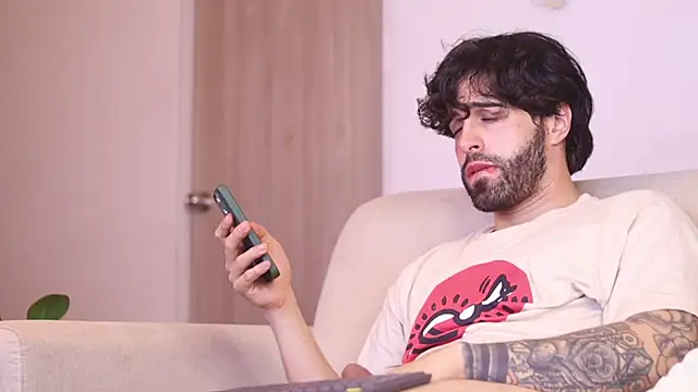 Snapshot of juan_rizzo chatting on February 20, 3:45 am juan rizzo online show from February 20, 3:45 am