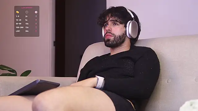 Snapshot of juan_rizzo chatting on February 26, 12:27 am juan rizzo online show from February 26, 12:27 am