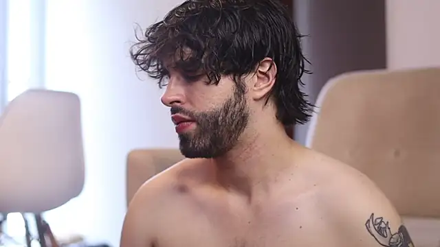 Snapshot of juan_rizzo chatting on March 16, 4:56 pm juan rizzo online show from March 16, 4:56 pm