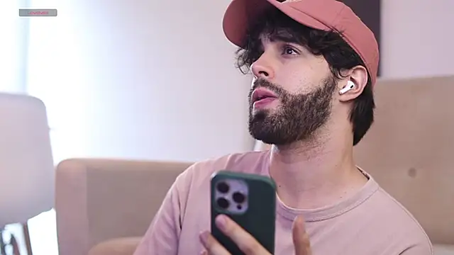 Snapshot of juan_rizzo chatting on March 18, 7:31 pm juan rizzo online show from March 18, 7:31 pm