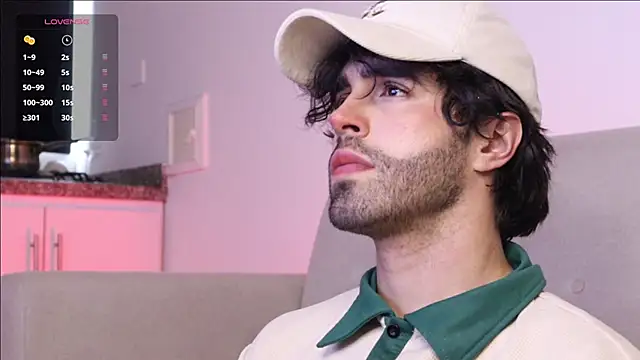 Snapshot of juan_rizzo chatting on October 27, 5:39 pm juan rizzo online show from October 27, 5:39 pm