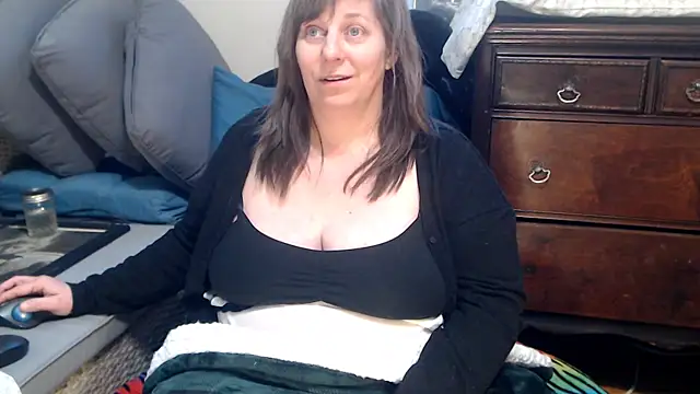 Snapshot of ladyscarlotta chatting on January 14, 7:53 pm ladyscarlotta online show from January 14, 7:53 pm