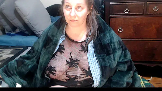 Snapshot of ladyscarlotta chatting on January 24, 2:39 am ladyscarlotta online show from January 24, 2:39 am