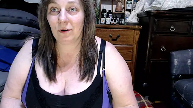 Snapshot of ladyscarlotta chatting on March 8, 8:25 pm ladyscarlotta online show from March 8, 8:25 pm
