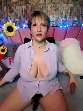 Snapshot of Isabelle_Lov18 chatting on March 3, 1:53 am Isabelle Lov18 online show from March 3, 1:53 am