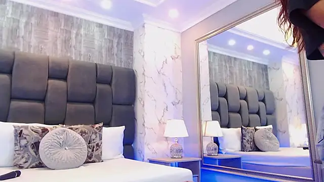 SophieWolkman online show from February 28, 12:06 pm