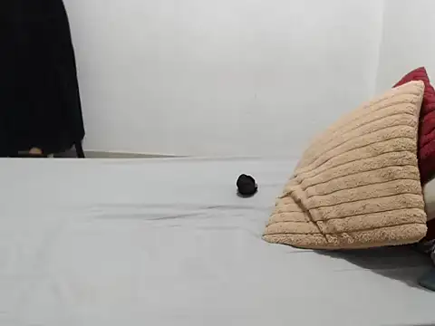 Snapshot of Bustyslave48 chatting on November 18, 8:35 pm Bustyslave48 online show from November 18, 8:35 pm