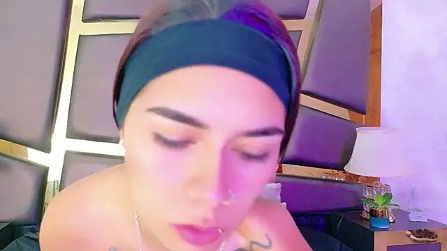 Snapshot of NicoleEsposito chatting on September 30, 1:05 pm NicoleEsposito online show from September 30, 1:05 pm