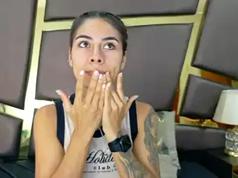 Snapshot of NicoleEsposito chatting on October 16, 1:01 pm NicoleEsposito online show from October 16, 1:01 pm