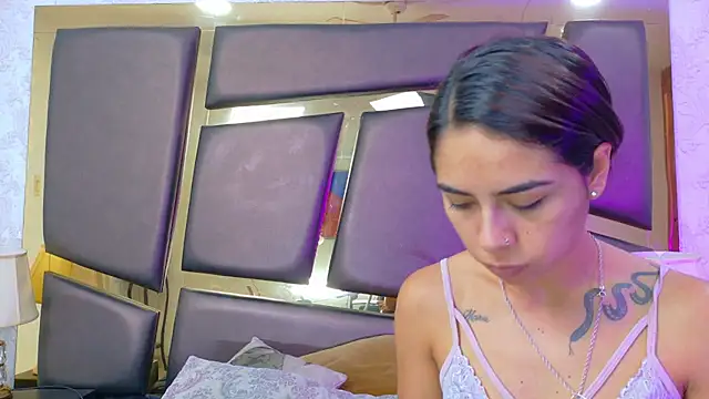 NicoleEsposito online show from November 6, 12:50 pm