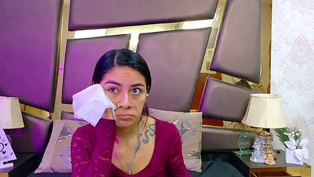 NicoleEsposito online show from February 17, 12:45 pm