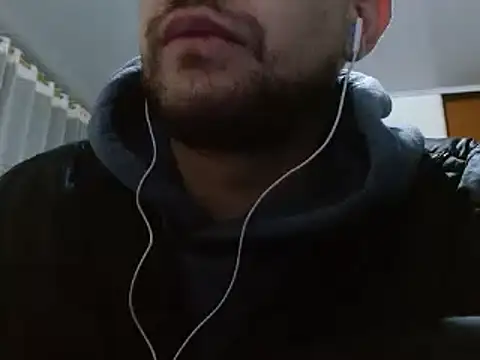 Snapshot of camiloking1720 chatting on December 2, 3:14 pm camiloking1720 online show from December 2, 3:14 pm