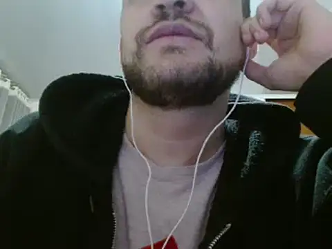 Snapshot of camiloking1720 chatting on December 4, 5:38 am camiloking1720 online show from December 4, 5:38 am