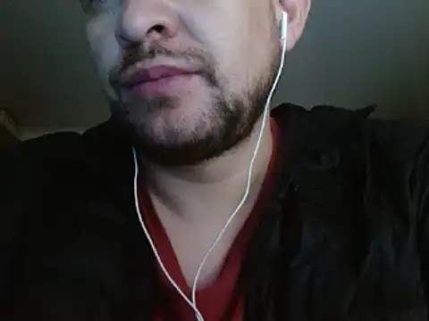 Snapshot of camiloking1720 chatting on December 5, 8:55 am camiloking1720 online show from December 5, 8:55 am