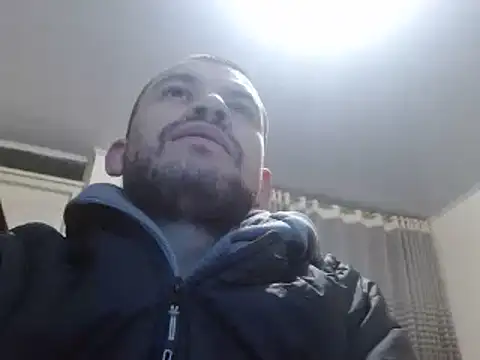 Snapshot of camiloking1720 chatting on January 13, 3:56 am camiloking1720 online show from January 13, 3:56 am