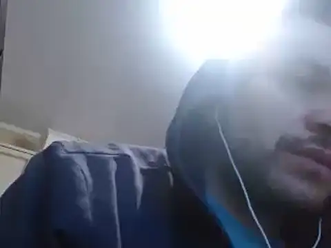 Snapshot of camiloking1720 chatting on January 15, 3:11 am camiloking1720 online show from January 15, 3:11 am