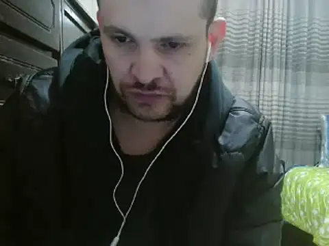 Snapshot of camiloking1720 chatting on January 19, 9:13 pm camiloking1720 online show from January 19, 9:13 pm