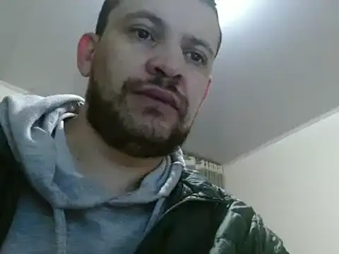 Snapshot of camiloking1720 chatting on January 24, 4:05 am camiloking1720 online show from January 24, 4:05 am