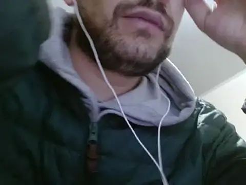 Snapshot of camiloking1720 chatting on January 24, 8:43 pm camiloking1720 online show from January 24, 8:43 pm