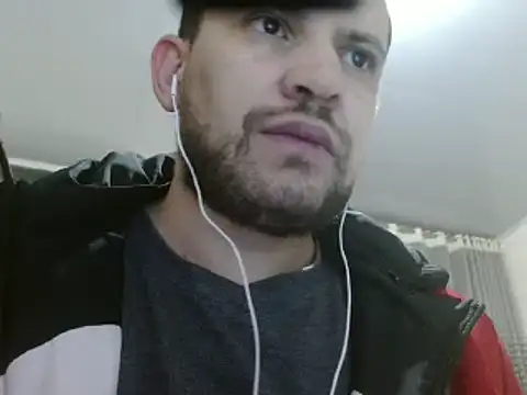 Snapshot of camiloking1720 chatting on January 28, 4:39 am camiloking1720 online show from January 28, 4:39 am