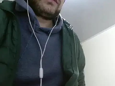 Snapshot of camiloking1720 chatting on February 1, 6:32 am camiloking1720 online show from February 1, 6:32 am