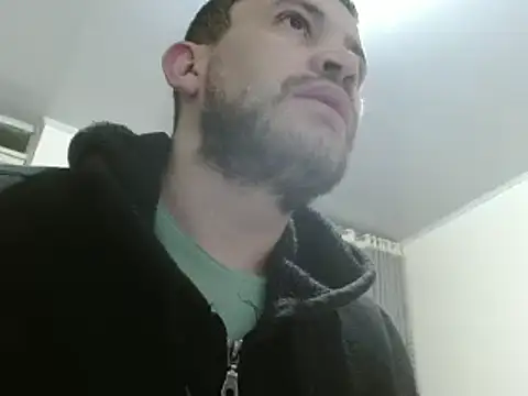 Snapshot of camiloking1720 chatting on February 1, 10:15 am camiloking1720 online show from February 1, 10:15 am