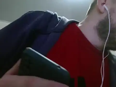 Snapshot of camiloking1720 chatting on February 8, 4:36 pm camiloking1720 online show from February 8, 4:36 pm