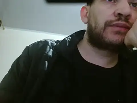 Snapshot of camiloking1720 chatting on February 13, 3:46 pm camiloking1720 online show from February 13, 3:46 pm