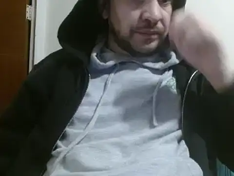 Snapshot of camiloking1720 chatting on February 19, 9:50 am camiloking1720 online show from February 19, 9:50 am