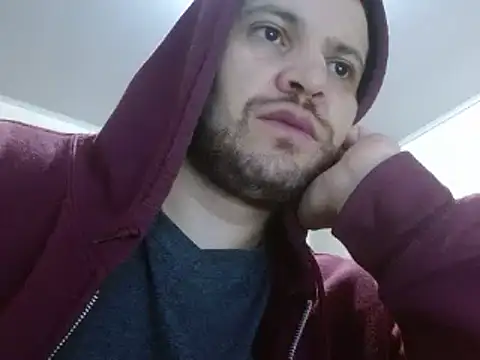 Snapshot of camiloking1720 chatting on February 26, 1:43 am camiloking1720 online show from February 26, 1:43 am