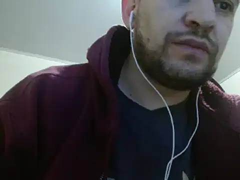 Snapshot of camiloking1720 chatting on February 26, 6:15 am camiloking1720 online show from February 26, 6:15 am