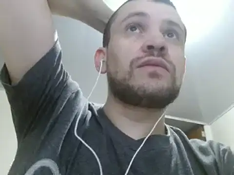 Snapshot of camiloking1720 chatting on February 26, 5:50 pm camiloking1720 online show from February 26, 5:50 pm