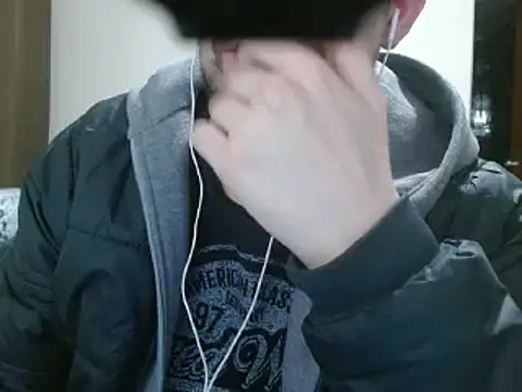 Snapshot of camiloking1720 chatting on February 28, 3:48 pm camiloking1720 online show from February 28, 3:48 pm