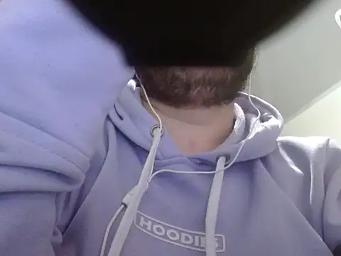 Snapshot of camiloking1720 chatting on September 18, 6:04 am camiloking1720 online show from September 18, 6:04 am