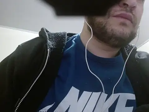 Snapshot of camiloking1720 chatting on September 21, 12:01 am camiloking1720 online show from September 21, 12:01 am