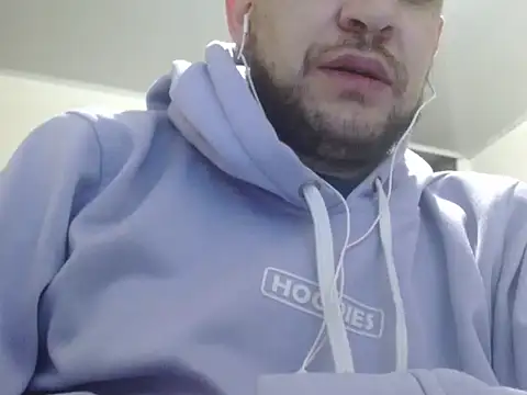 Snapshot of camiloking1720 chatting on September 21, 11:06 pm camiloking1720 online show from September 21, 11:06 pm