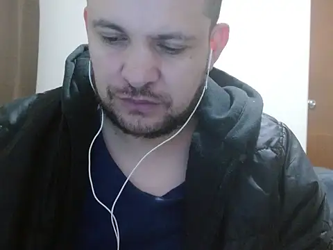 Snapshot of camiloking1720 chatting on September 22, 7:49 pm camiloking1720 online show from September 22, 7:49 pm