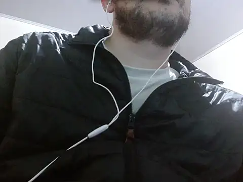 Snapshot of camiloking1720 chatting on September 24, 5:00 am camiloking1720 online show from September 24, 5:00 am