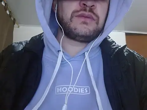 Snapshot of camiloking1720 chatting on October 20, 10:05 am camiloking1720 online show from October 20, 10:05 am