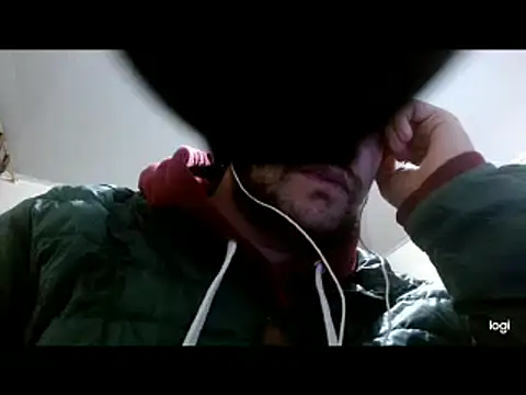 Snapshot of camiloking1720 chatting on November 27, 10:50 am camiloking1720 online show from November 27, 10:50 am