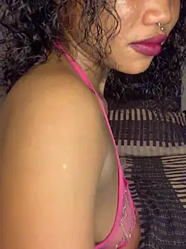 Snapshot of cardibabe chatting on January 22, 9:43 pm cardibabe online show from January 22, 9:43 pm