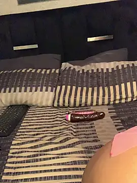 Snapshot of cardibabe chatting on January 25, 12:27 am cardibabe online show from January 25, 12:27 am