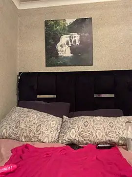 Snapshot of cardibabe chatting on February 3, 12:25 am cardibabe online show from February 3, 12:25 am