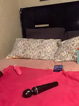 Snapshot of cardibabe chatting on February 3, 10:00 pm cardibabe online show from February 3, 10:00 pm