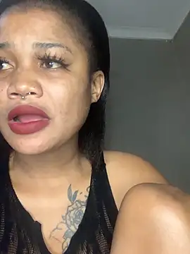 Snapshot of cardibabe chatting on October 14, 9:59 pm cardibabe online show from October 14, 9:59 pm