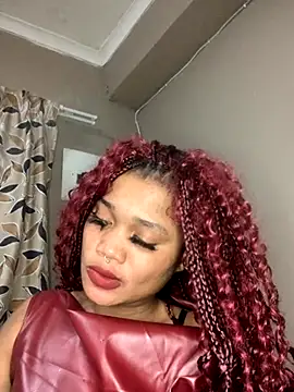 Snapshot of cardibabe chatting on October 29, 12:02 am cardibabe online show from October 29, 12:02 am